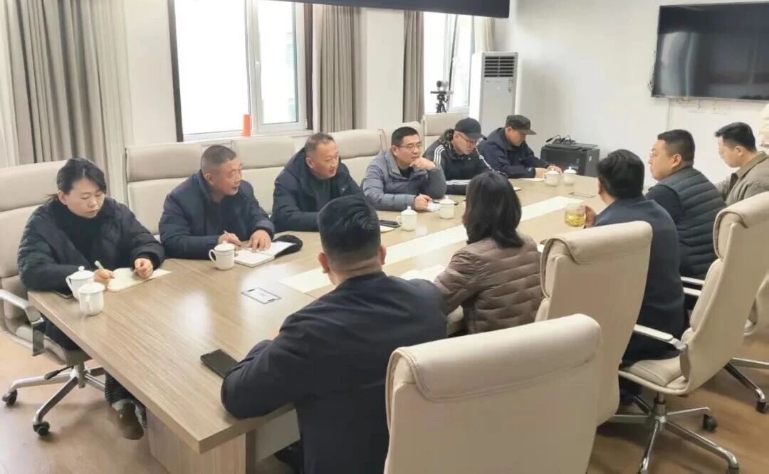 对标进步前辈谋成长 学思践悟促晋升 —鲁南电商财产园赴正方机械人财产园睁开对标进修勾当1